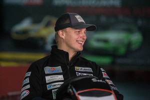 Lenktynininkai sunerimę: kelius užvaldo pigios „bombos“