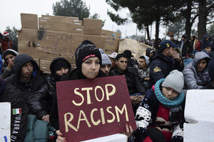 Prie Graikijos pasienio su Makedonija streikuoja migrantai