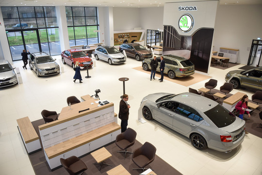 Vilniuje iškilo naujas „Škoda“ automobilių salonas