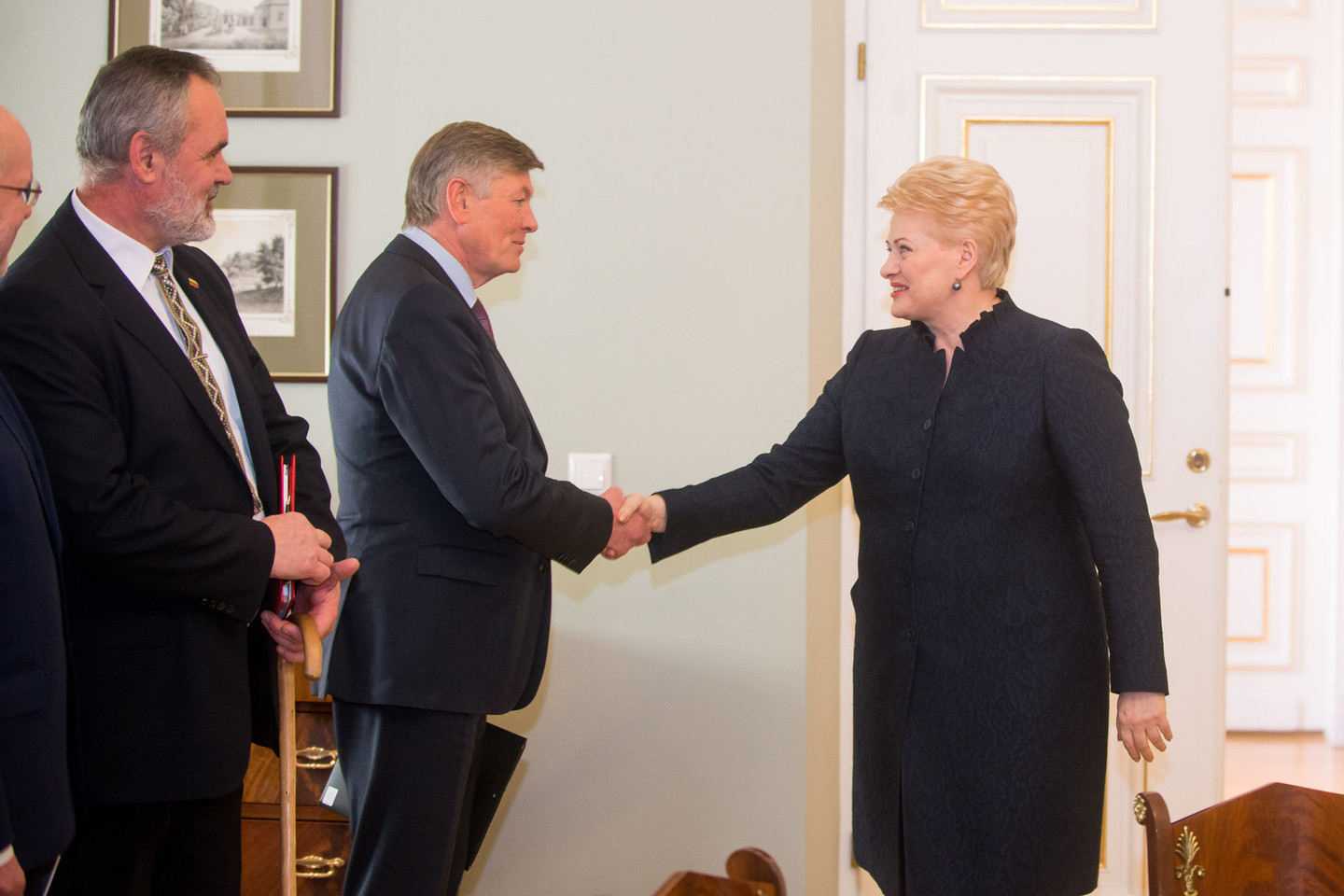 Prezidentė Dalia Grybauskaitė trečiadienį susikvietė NSGK narius ir krašto apsaugos ministrą.<br>J.Stacevičiaus nuotr.