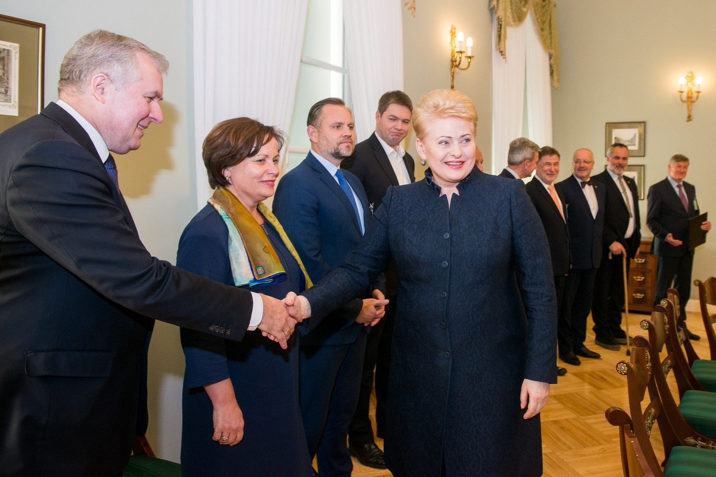 Prezidentė Dalia Grybauskaitė trečiadienį susikvietė NSGK narius ir krašto apsaugos ministrą.<br>J.Stacevičiaus nuotr.
