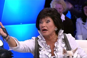 „Čiūčela“ išvadinta Raisa Šarkienė puolė muštis