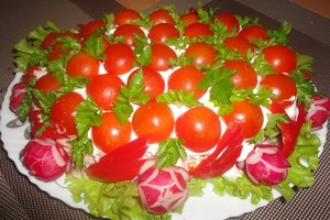 „Imperatoriškos“ salotos, kurios niekada nenuvylė