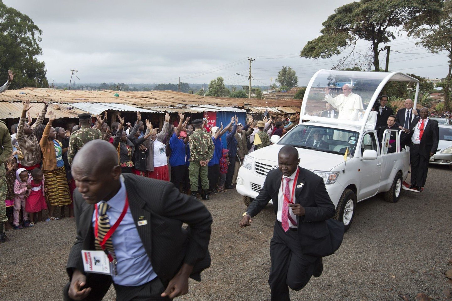 Kenija yra pirmoji pontifiko stotelė jo kelionėje po Afriką.<br>AP nuotr.