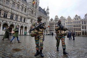 Belgijoje – su išpuoliu Paryžiuje siejamų įtariamųjų medžioklė
