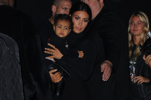 Kim Kardashian pagimdė antrąjį vaikelį