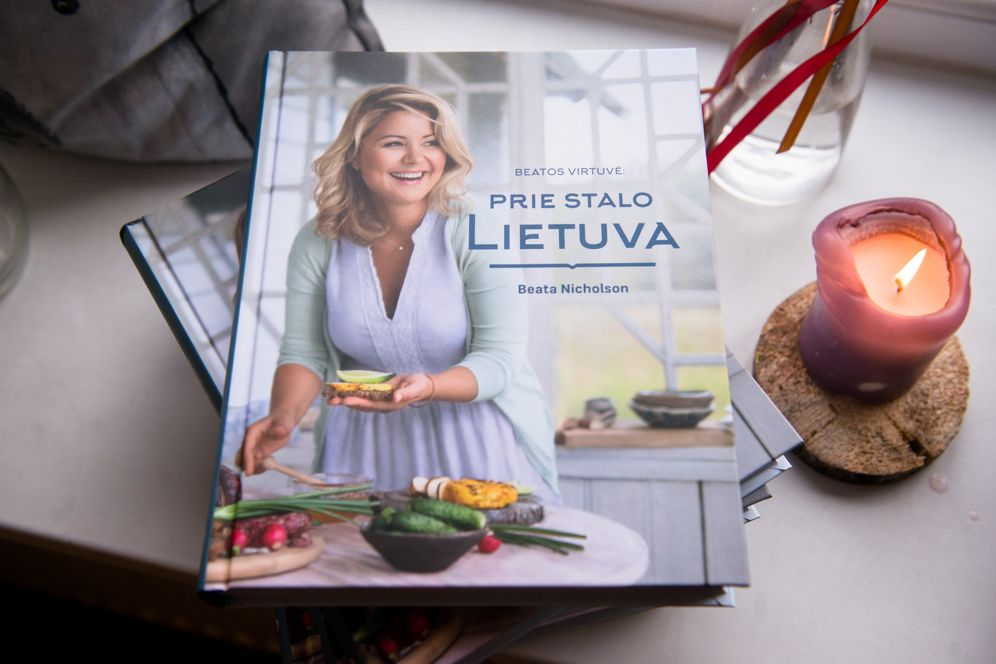 Knygoje „Prie stalo Lietuva“ yra pasakojama apie gyvąją lietuvišką virtuvę.<br>J.Stacevičiaus nuotr.