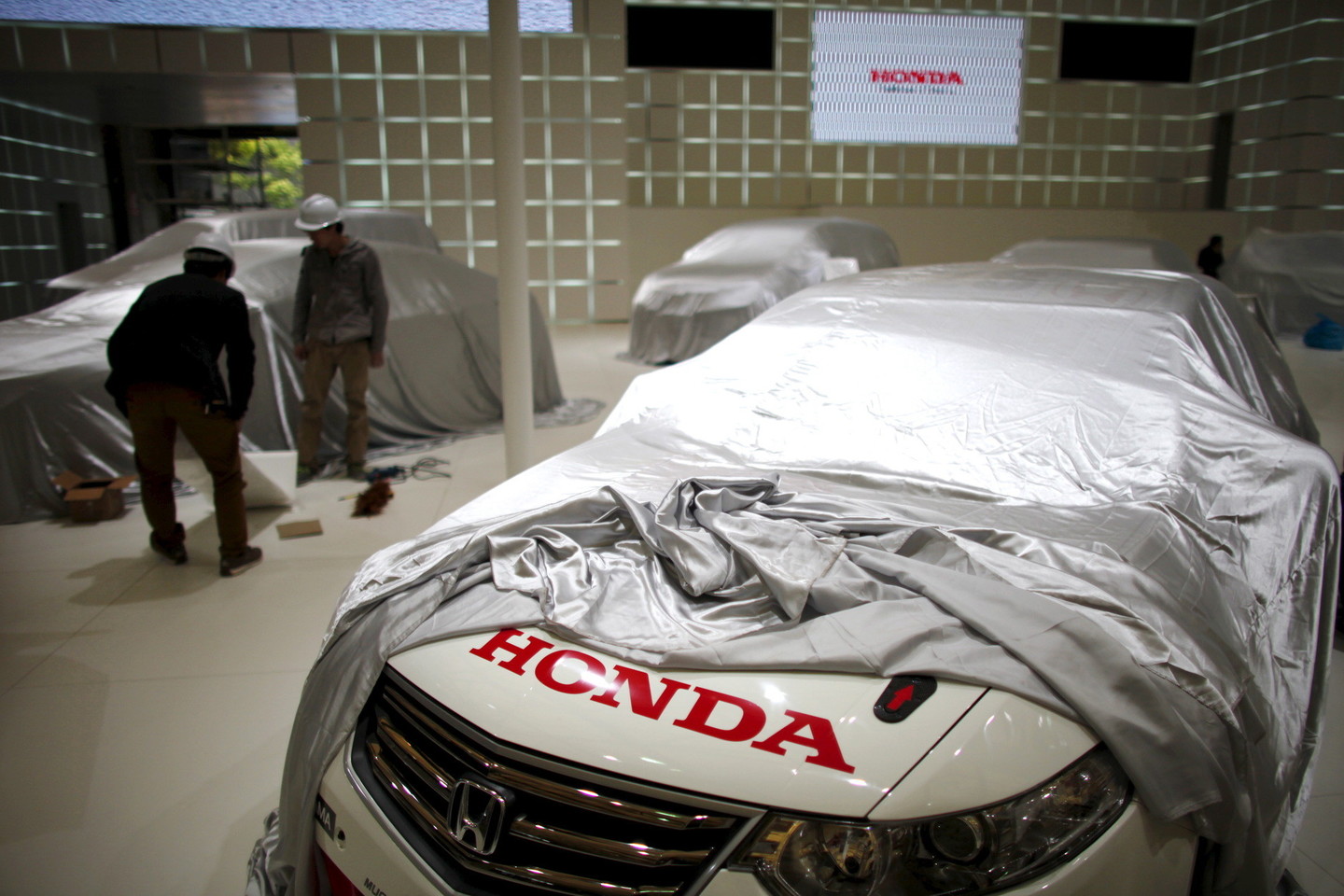 Rugsėjį „Honda Motor“ informavo atstovus Rusijoje apie tai, kad bus nutrauktas automobilių ir motociklų tiekimas.<br>Reuters/Scanpix nuotr.