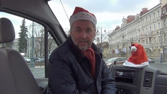 Kalėdinio autobusiuko vairuotojas: tai simbolinė dovana vaikams