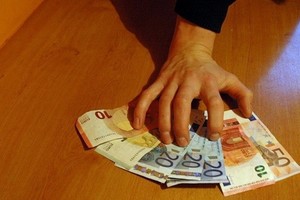 Žmonės su psichikos negalia – greitųjų kreditų pinklėse