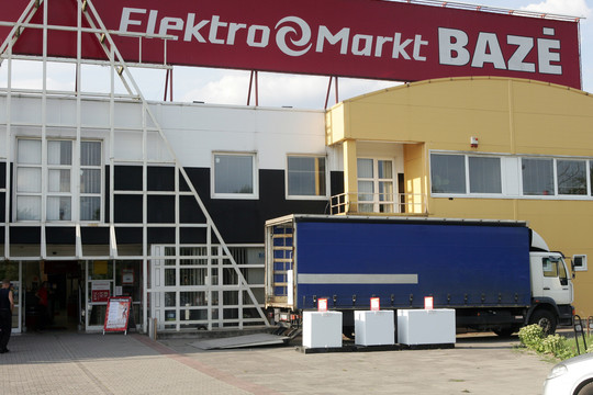 Reklama – metų senumo, bet bauda vis tiek pasivijo pardavėją