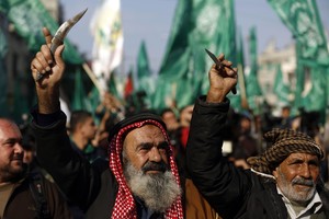 Metų žodis – „pabėgėliai“, antroje vietoje – „Je Suis Charlie“