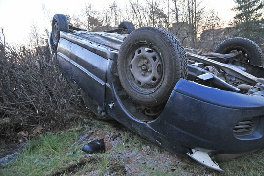 Prie Vilniaus apvirto 4 automobiliai – kas nutiko?
