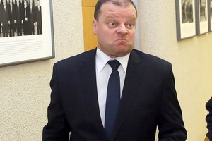 Ministras šlitinėja ir nuo nulio promilių alkoholio