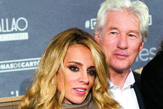 Vedusio Richardo Gere'o nauja mylimoji – dvigubai už jį jaunesnė