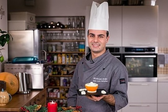 Kalėdų skanėstai: italas Luca moko pasigaminti tobulą desertą