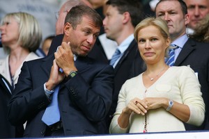 Kas po skyrybų lieka buvusioms milijardierių žmonoms?