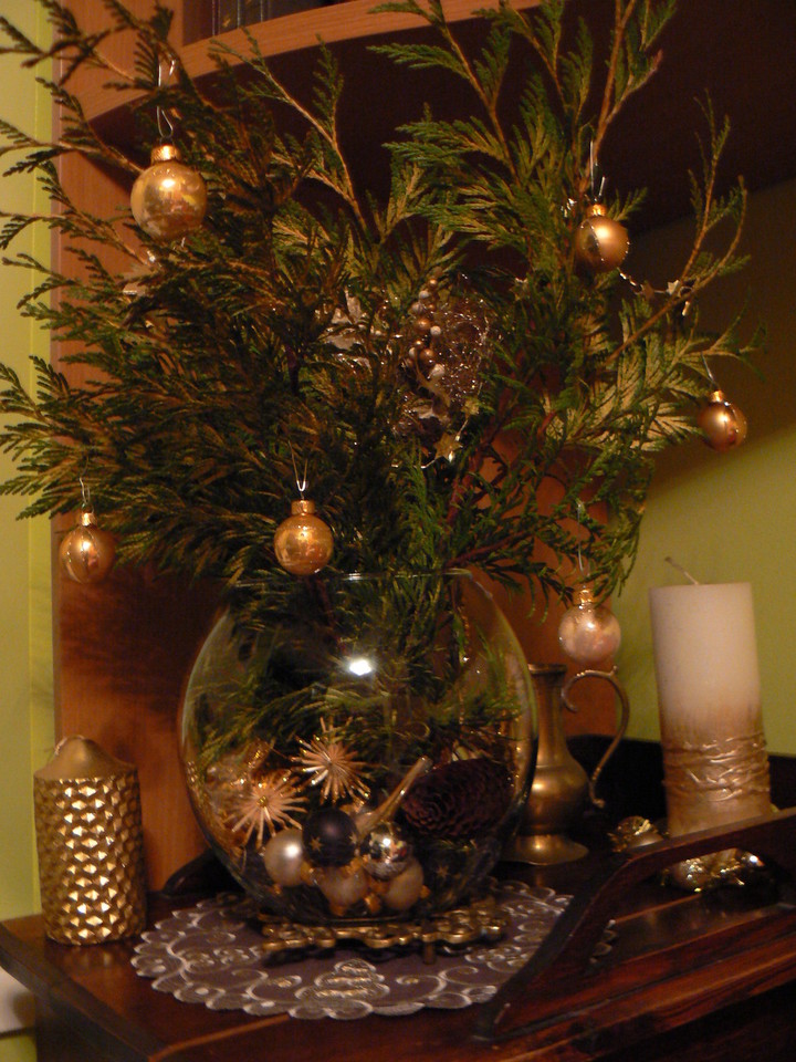 Artėjant Kalėdoms, namus norisi išpuošti spalvingomis ir jaukiomis dekoracijomis.<br>M.Trainienės nuotr.