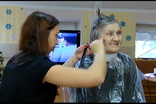 Muniškių senelių namuose vienai dienai įsikūrė grožio salonas