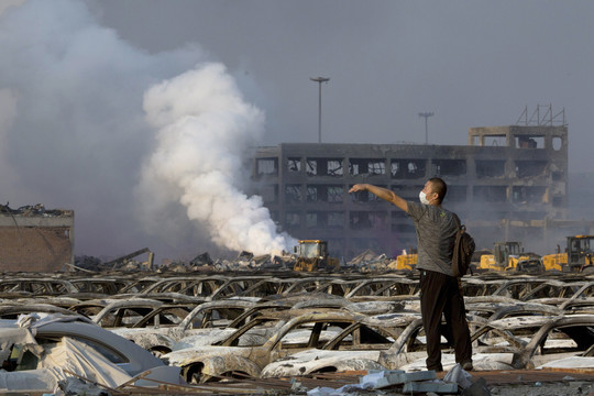 Rugpjūčio 13 dieną stiprūs sprogimai sudrebino Kinijos Tiandzino miestą. Tuomet sprogo sandėliai, kuriuose buvo laikomos pavojingos medžiagos. Jie atkreipė viso pasaulio dėmesį.<br>AP nuotr.