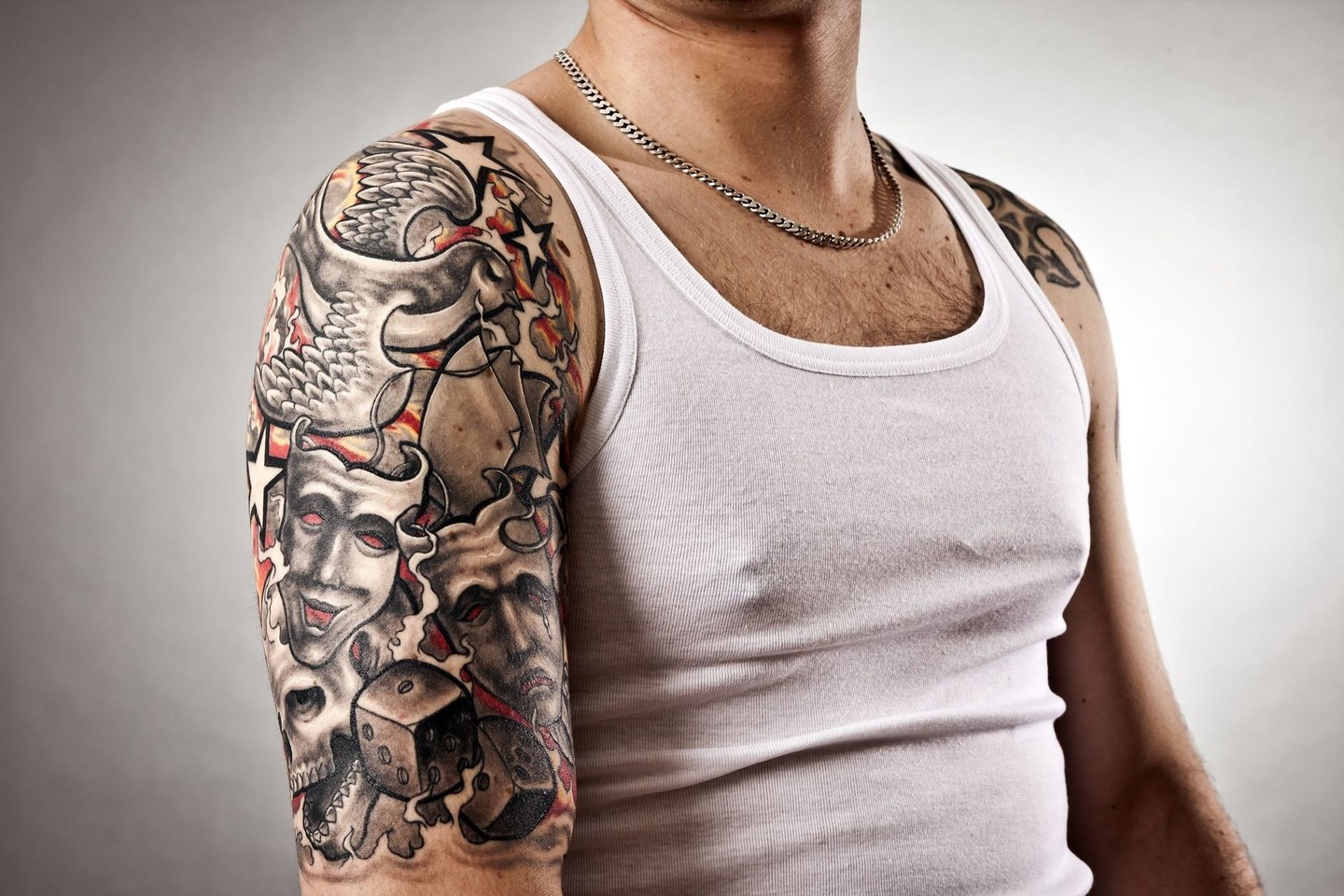 Vokietis dėl nacių tatuiruotės apkaltintas neapykantos kurstymu.