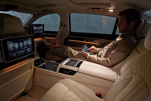 Vairavimas nebėra svarbiausia savybė renkantis automobilį