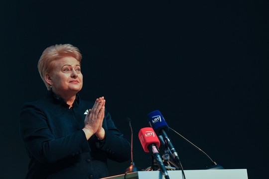 Dalia Grybauskaitė: „Nord Stream 2“ neturėtų būti tiesiamas