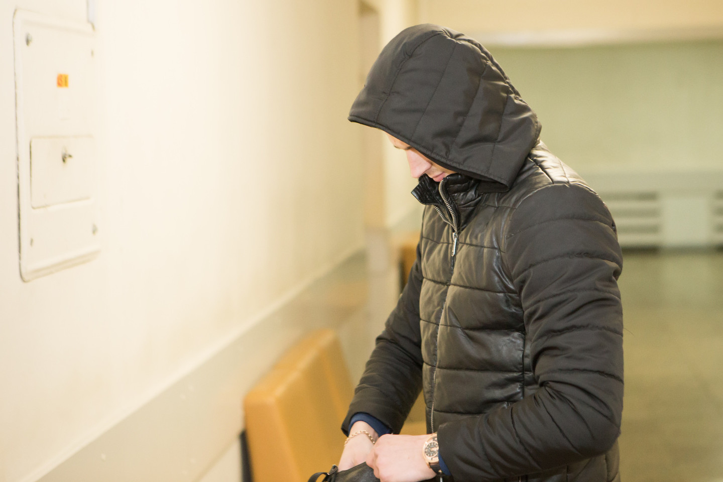 Kaunietį D.Raupelį (nuotr.) ketvirtadienį nuspręsta įkalinti už žmogaus pagrobimą, o jo jaunesnis brolis P.Raupelis realios nelaisvės bausmės išvengė.