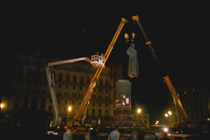 KGB užburti rusai reikalauja atstatyti F. Dzeržinskio paminklą