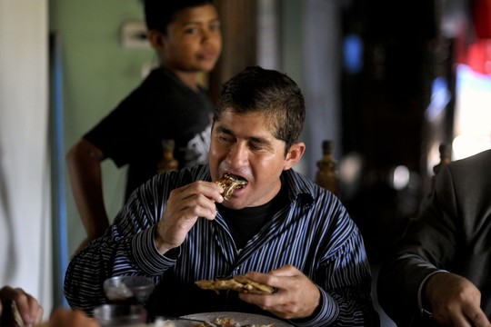 Jūroje 15 mėnesių klaidžiojęs žvejys suvalgė nelaimės draugą?