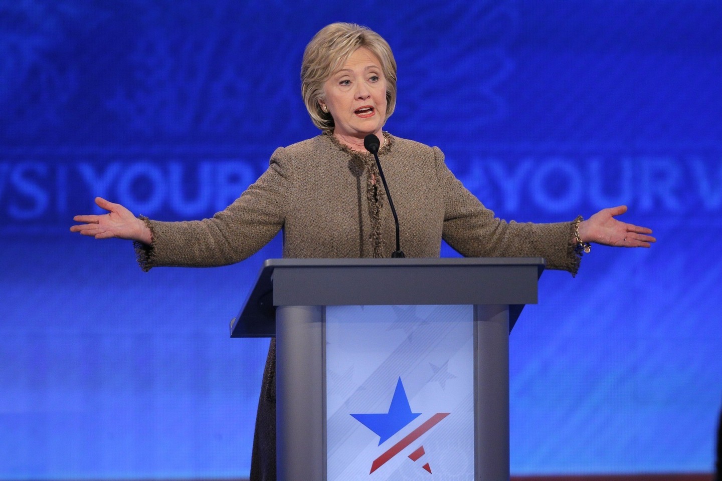 Ekstremistai antiislamiškas D. Trumpo kalbas rodys savo reklaminiuose vaizdo įrašuose, sakė H. Clinton.