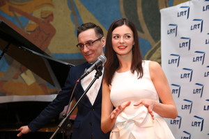 Paskelbti „Eurovizijos“ atrankos vedėjai ir visi 28 dalyviai