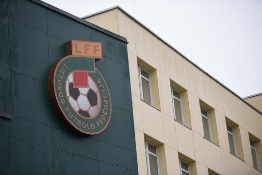 Diskusija apie futbolą – kaltinimai farsu ir mafijos šešėlis