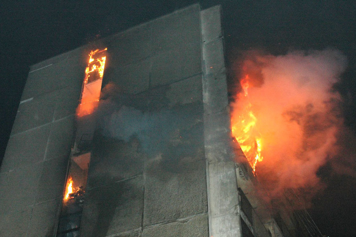 Teismui perduota tragiško gaisro Žirmūnuose byla<br>A.Vaitkevičiaus archyvo nuotr.