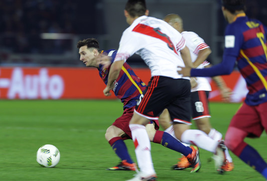 Pirmajame kėlinyje Ispanijos čempionus į priekį išvedė Lionelis Messi.<br>AP nuotr.