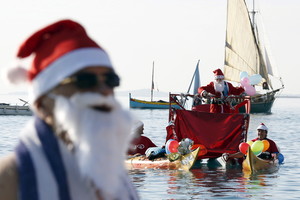 Pasaulis baltų Kalėdų nelaukia: vietoj sniego – šilumos rekordai