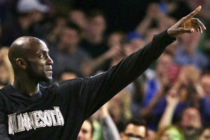 NBA: K. Garnetto šypsena Bostone ir netaiklus K. Porzingis