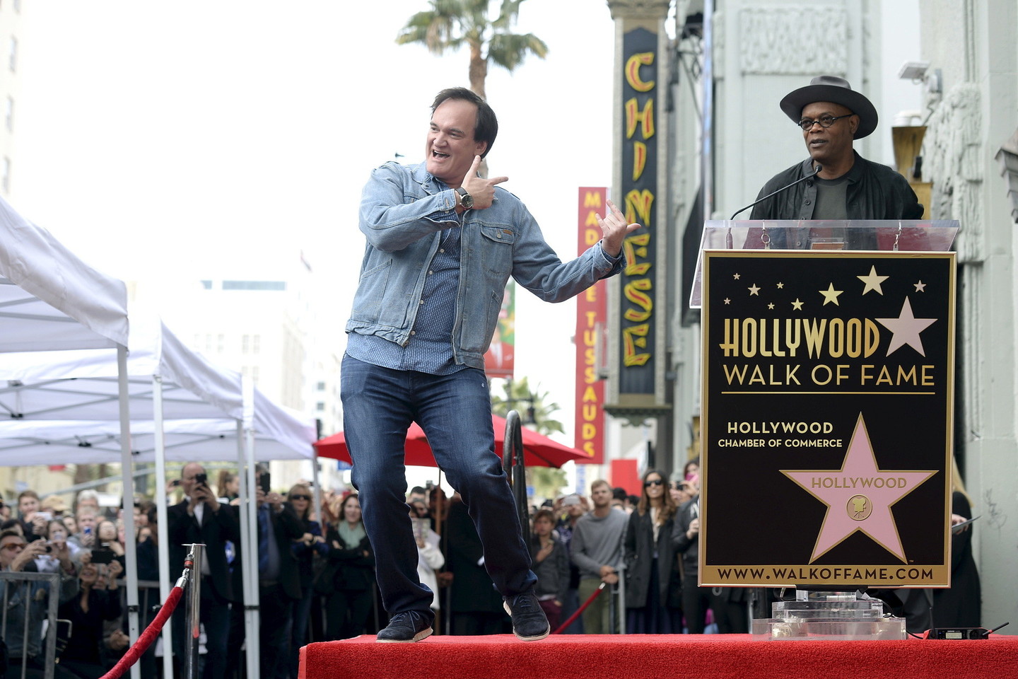 Quentinas Tarantino atidengė savo žvaigždę Holivudo Šlovės alėjoje.