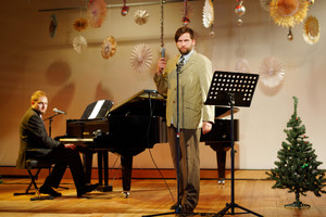 „Golden Parazyth“ kviečia Kalėdas švęsti geležinkelio stotyje