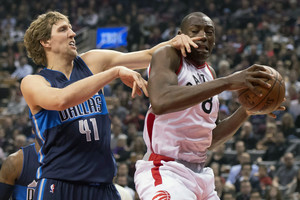 Kol dar nėra Jono Valančiūno, „Raptors“ šėlsta Bismacko Biyombo