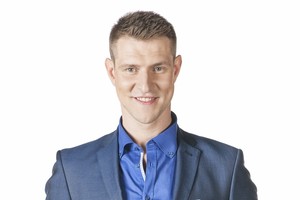 Mantas Stonkus neatpažįstamai sumaitojo BMW markės automobilį