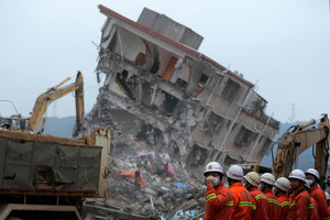 Kinijoje po purvo nuošliaužos rastas gyvas likęs žmogus