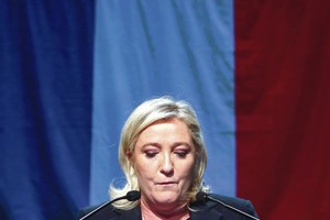 Kodėl rinkėjai balsuoja už ilgus metus keiktus politikus?