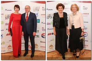 Į labdaros pokylį Kauno rotušėje rinkosi išsipustę svečiai