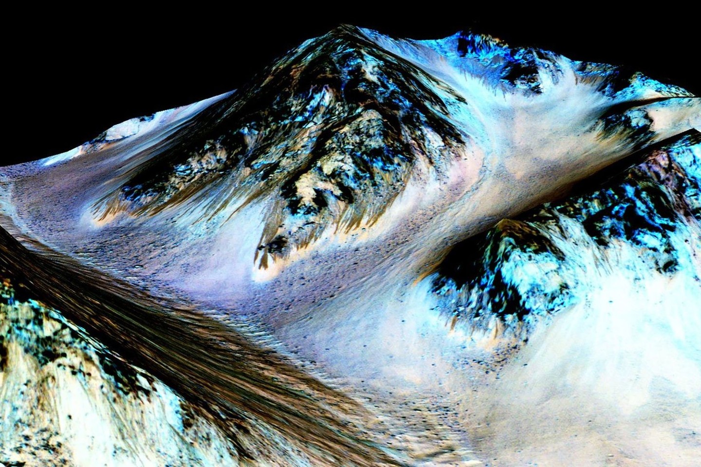Skysto vandens egzistavimą Marse patvirtino spektrinės analizės duomenys.<br>NASA nuotr.