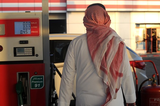 Pigi nafta nuskurdino net Saudo Arabiją, kuri brangina benziną