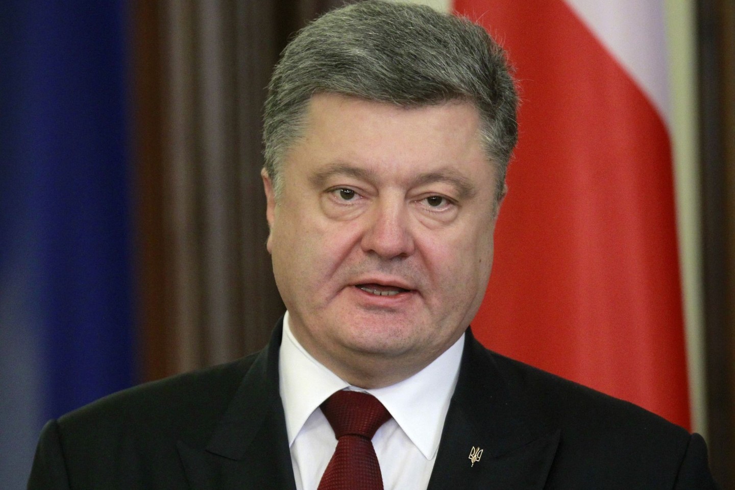 P.Porošenka pasirašė leidimą taikyti ekonomines sankcijas Rusijai