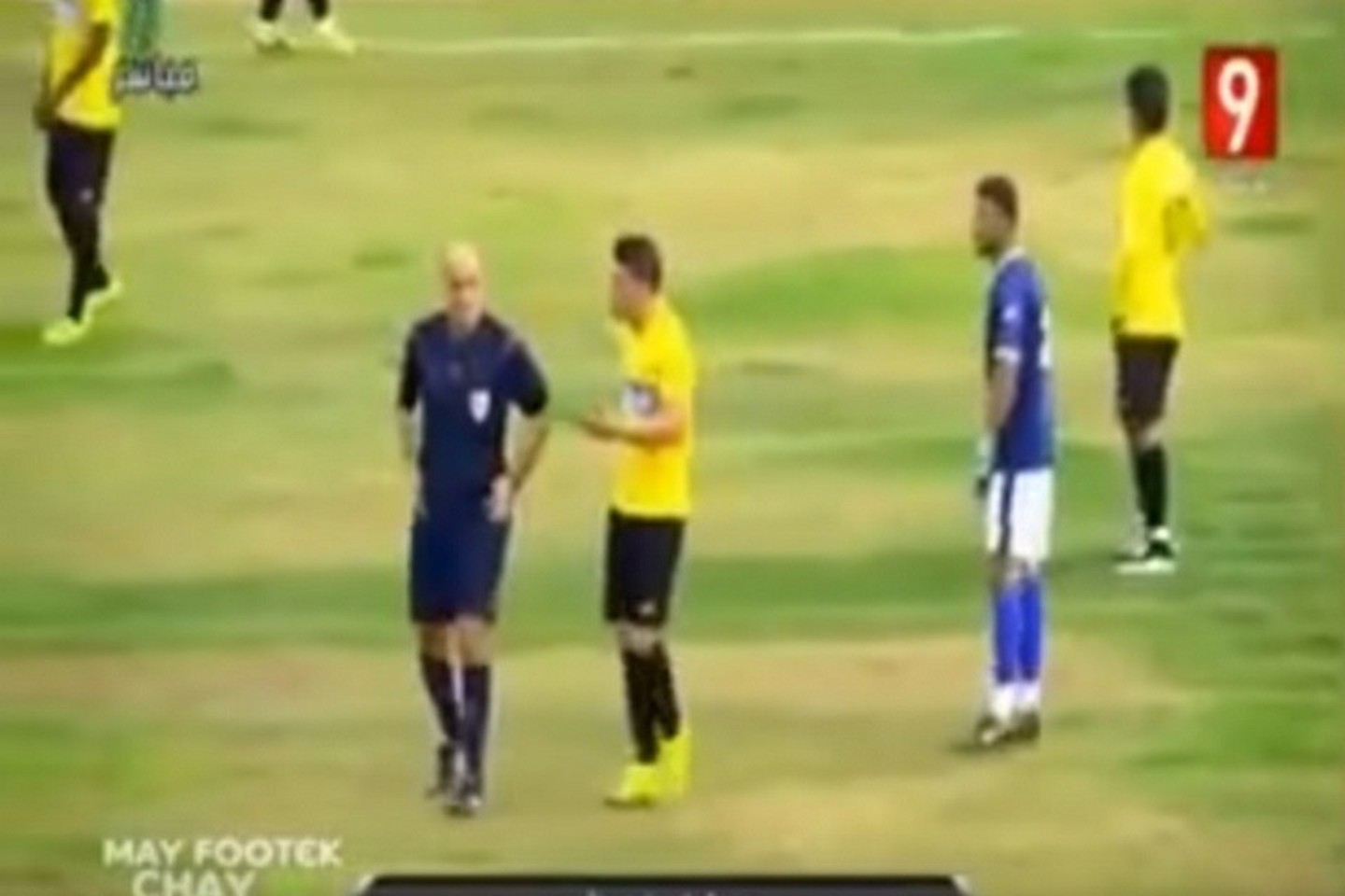 Pravirkusį teisėją ramino futbolininkai.