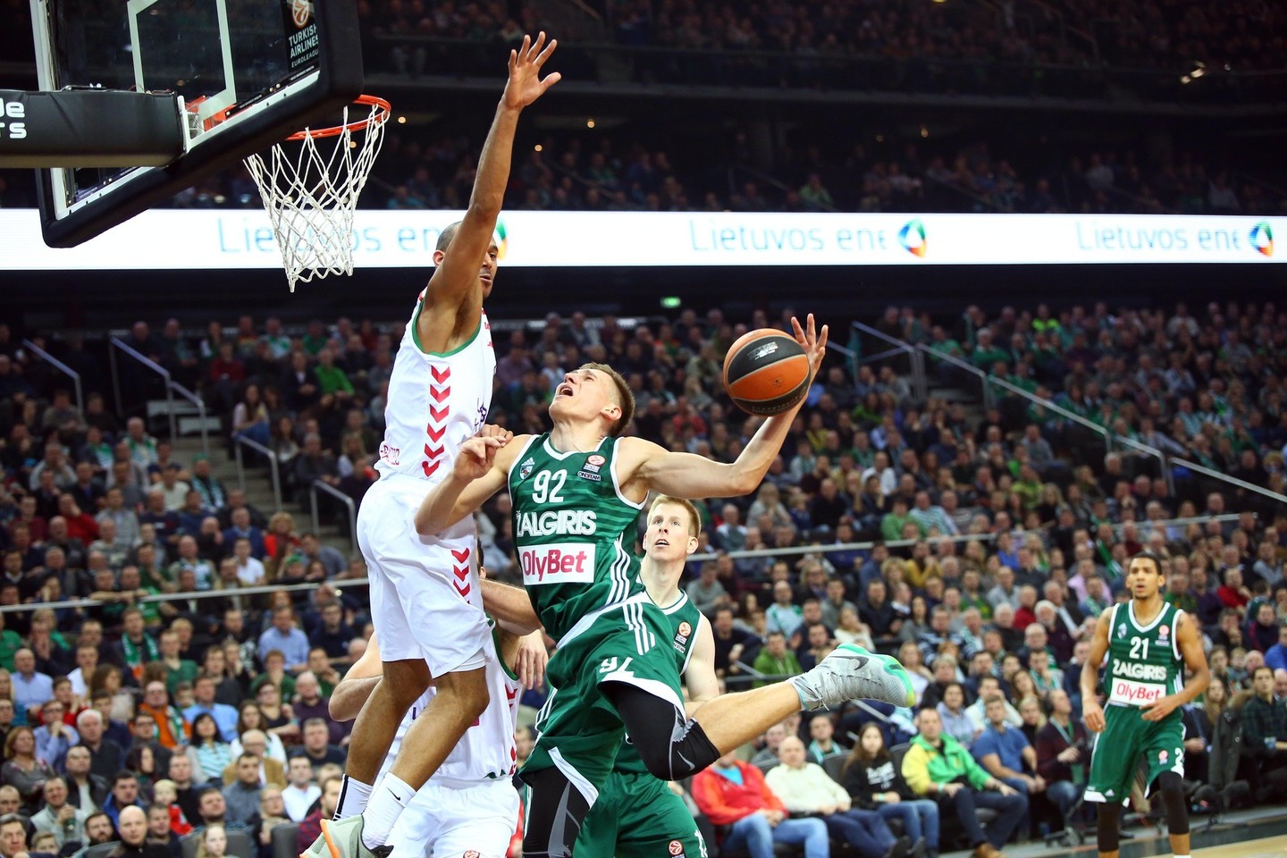 „Žalgiris“ patyrė skaudų pralaimėjimą.