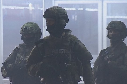 Ne visuose pasaulio kampeliuose Naujųjų sutikimas buvo ramus